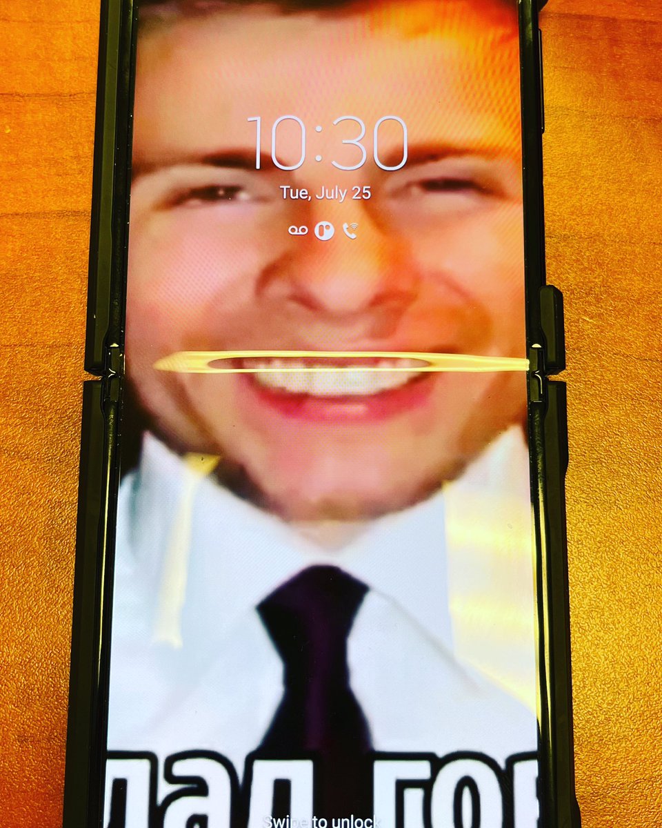 ItPinkerton's tweet photo. We’ve got a lost Samsung Galaxy Flip phone too! Email us if it’s yours. techsupport@pinkertonacademy.org
#TogetherWeArePinkerton https://t.co/6Qwz0FTDV9
