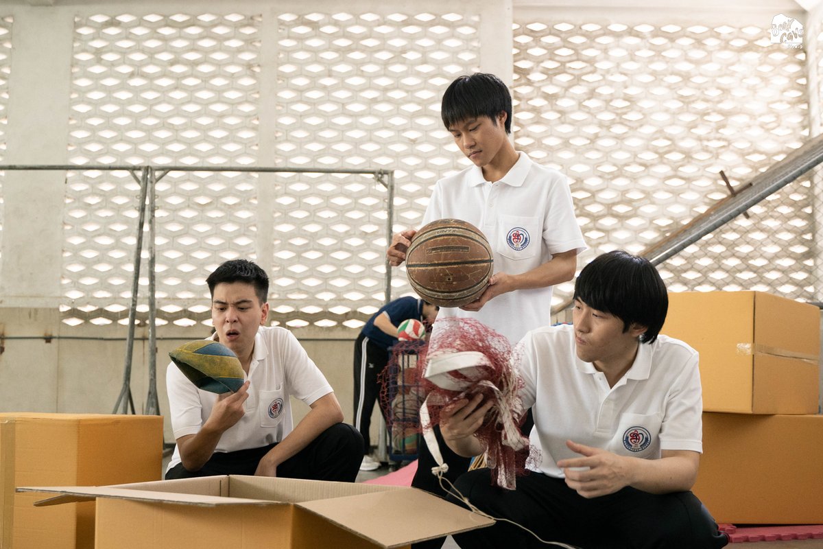 BearcaveStudio's tweet photo. หลังจากความไม่ชอบมาพากลในการเปิดโปงผู้อำนวยการโรงเรียน โรสดูมีท่าทีที่เปลี่ยนไปอย่างเห็นได้ชัด ความลับของโรสคืออะไร? และเป็นเรื่องจริงหรือไม่ที่เธอทรยศอุดมการณ์?

#GetRichEP13
#GetRichเปิดโรงเรียนปล้น
#GetRich #เปิดโรงเรียนปล้น
#ViuOriginal #BearcaveStudio https://t.co/3sfwjng3rP