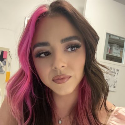 Pinky tweet media