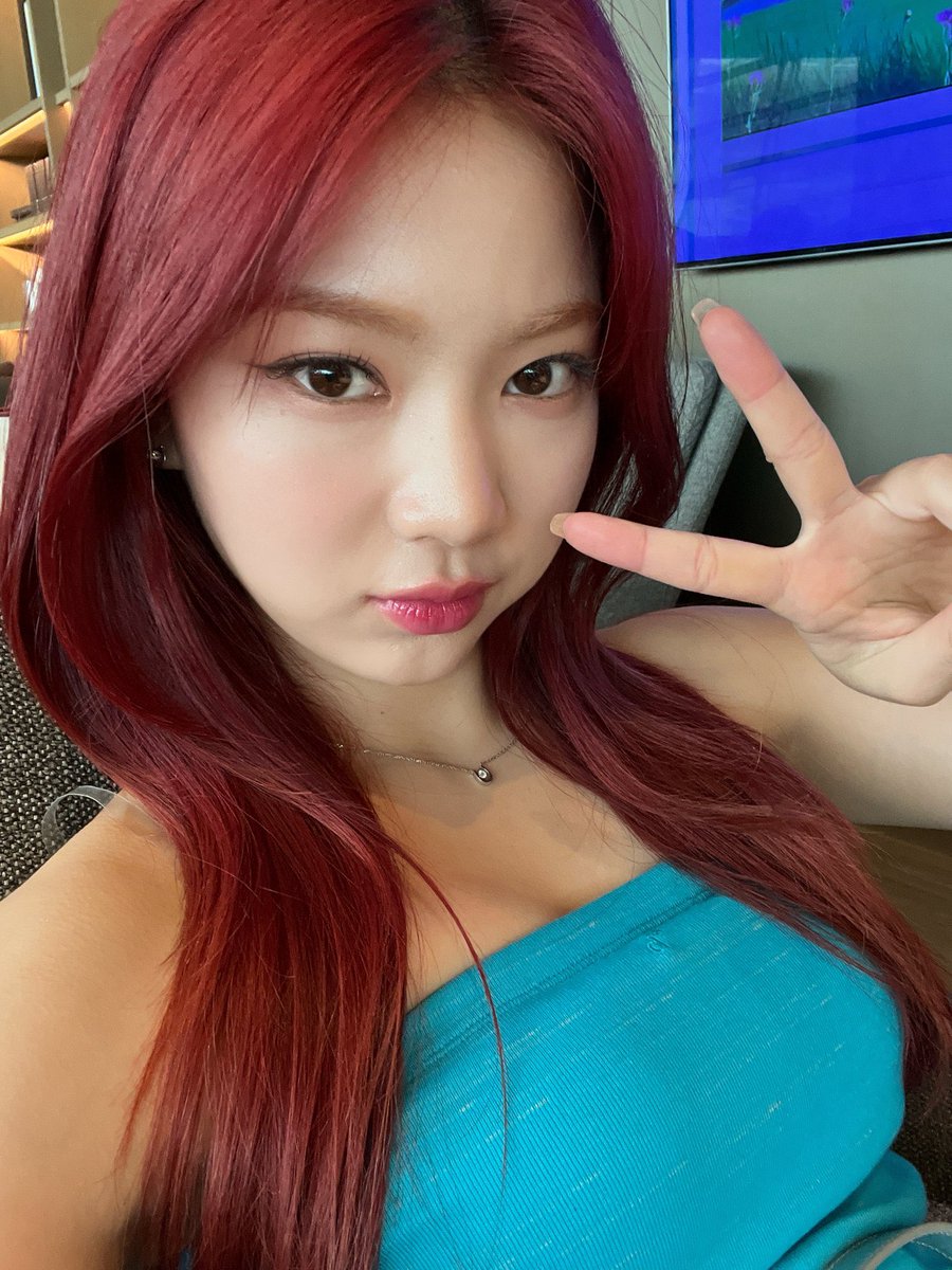 isaslips's tweet photo. #아이사 #ISA https://t.co/KpzC6YwTZm