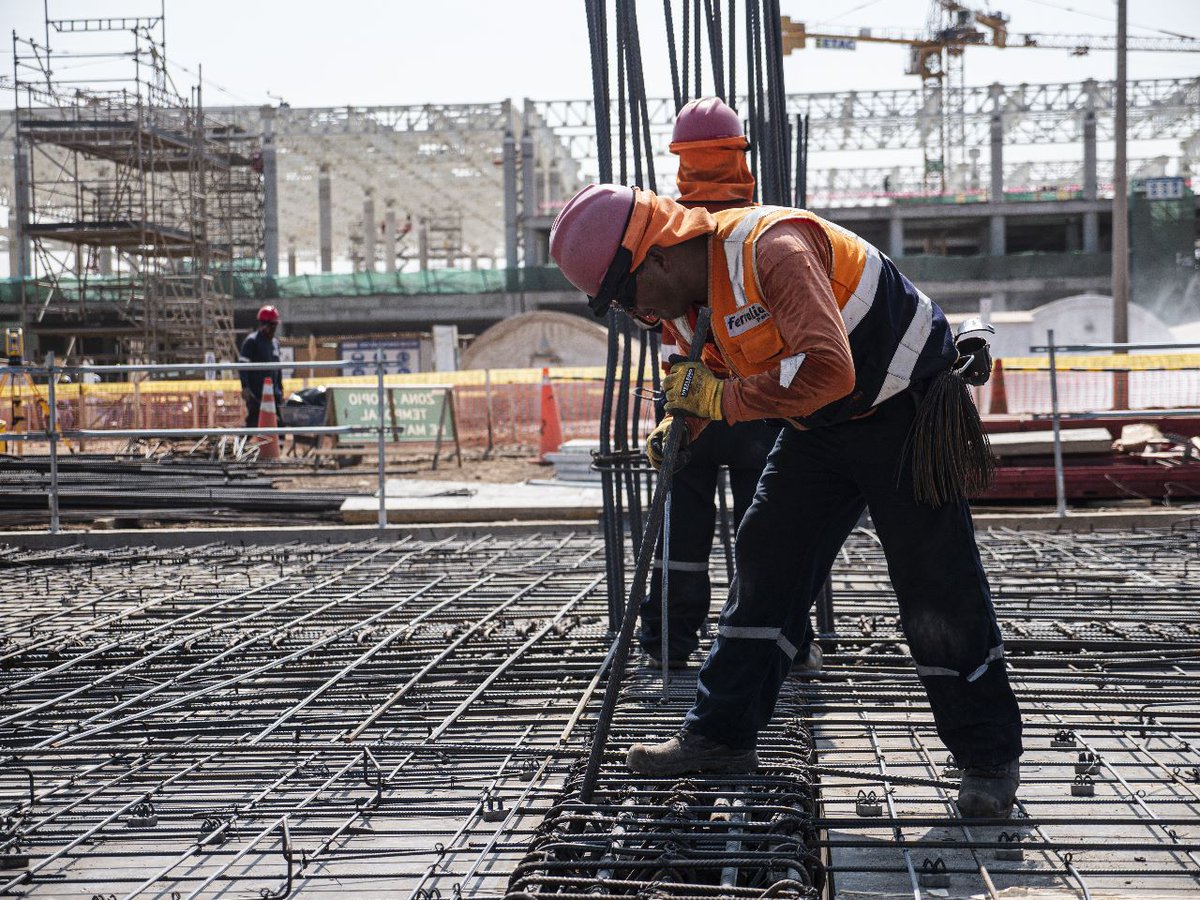 energiminas1's tweet photo. En el 2021, #SIDERPERU y el #GrupoFerralia sellaron una alianza comercial para consolidar las operaciones comerciales y el procesamiento de acero corrugado cortado y doblado. https://t.co/eqcVfiENqt
