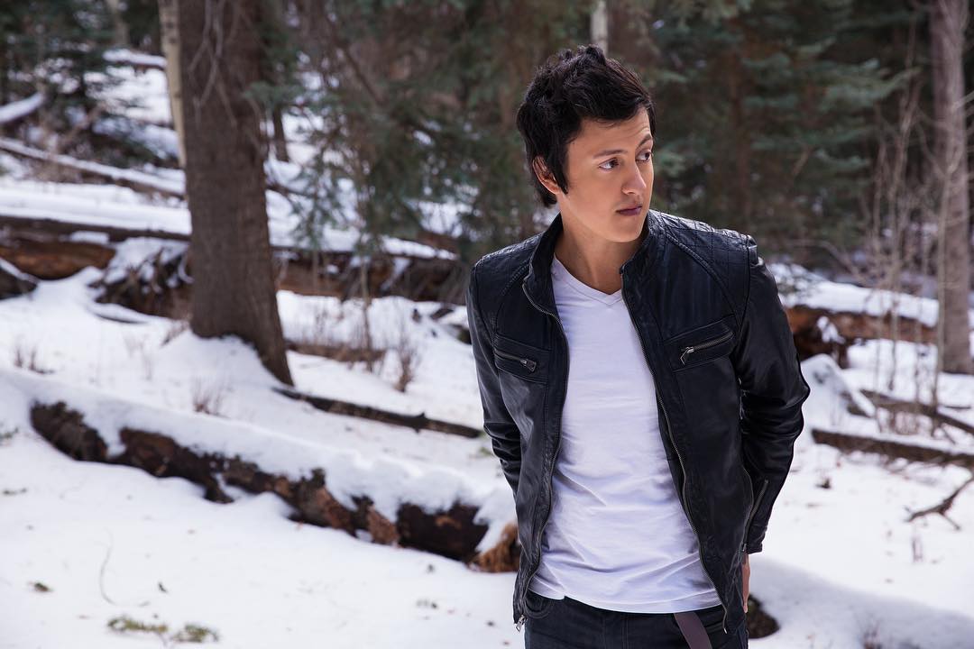 KayleeBarrylb's tweet photo. Are you a fan of catchy melodies, beautiful harmonies, and incredible vocals? Then you need to follow @juliancamarena! This talented musician is sure to leave you wanting more. https://t.co/5BNnzVVPJn