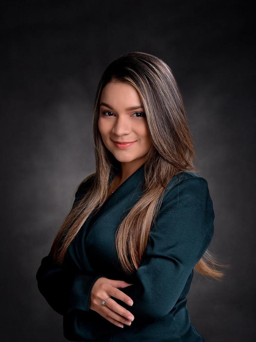 GraduadosCUC's tweet photo. Conoce a Lauren Robles Cohen, nuestra destacada graduada del programa de Contaduría Pública y actualmente Socia fundador de Finance &amp; Service Consulting SAS...

Ver más➡️https://t.co/2vwnOGezzt https://t.co/fo8F5LoaBN