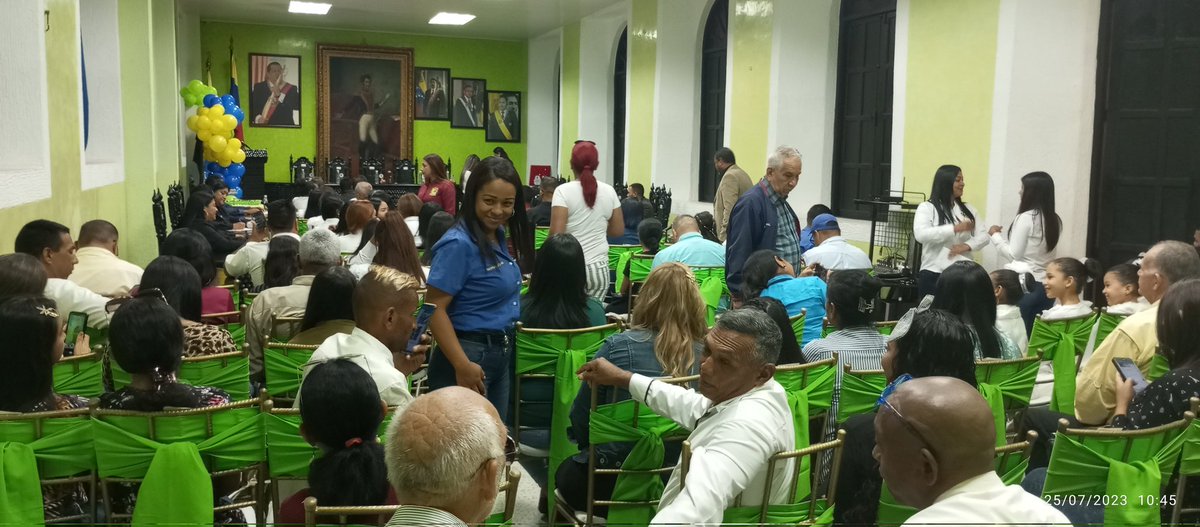 Carlos Rodríguez (@r_carlospsuv) on Twitter photo #Hoy #25deJulio2023 En los preparativos para dar inicio a la sesión especial del Día del Empleado público municipal #LuchaAntiimperialista
<a href="/comandosergioh/">Sergio Hernandez</a> <a href="/NicolasMaduro/">Nicolás Maduro</a> <a href="/amarcanopsuv/">Ángel Marcano</a> @ #Hoy #25deJulio2023 En los preparativos para dar inicio a la sesión especial del Día del Empleado público municipal #LuchaAntiimperialista
<a href="/comandosergioh/">Sergio Hernandez</a> <a href="/NicolasMaduro/">Nicolás Maduro</a> <a href="/amarcanopsuv/">Ángel Marcano</a> @