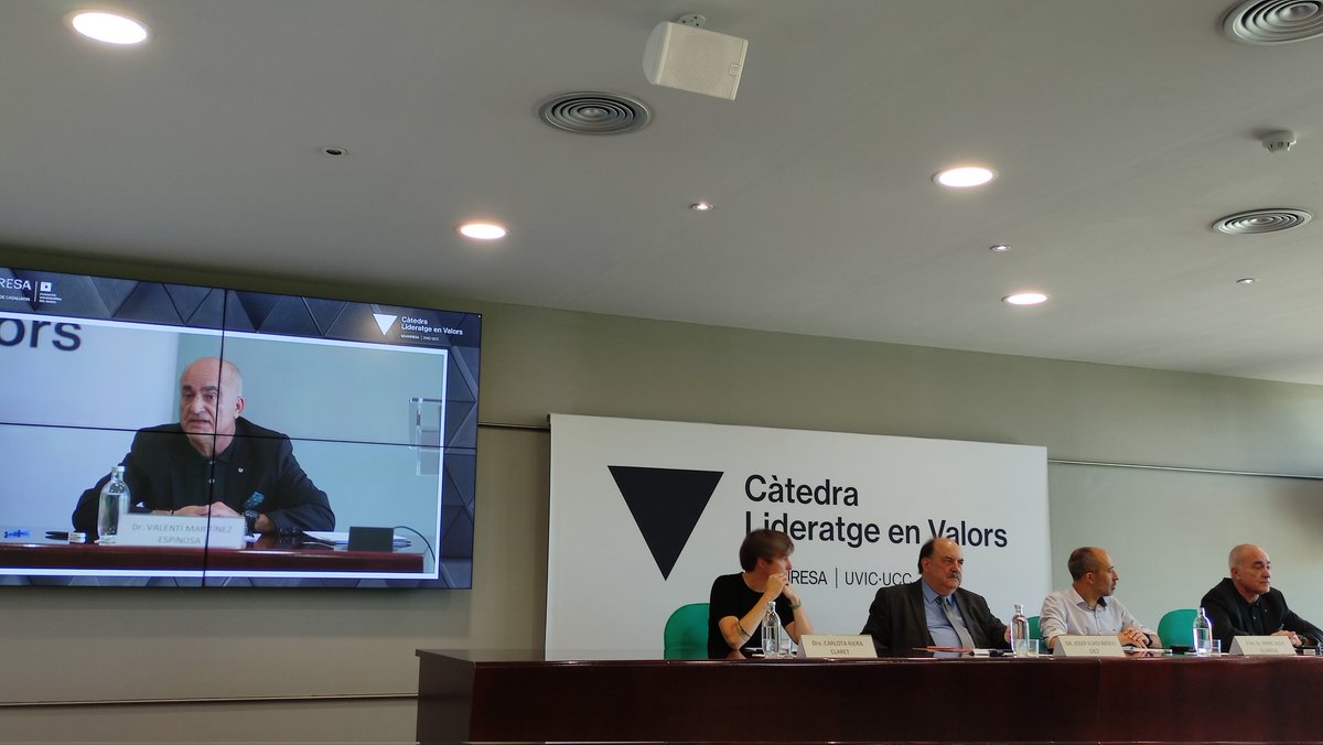 Presentació de la Càtedra Lideratge en Valors a <a href="/UManresa/">UManresa</a> <a href="/uvic_ucc/">UVic-UCC</a> <a href="/CarlotaRieraC/">Carlota Riera</a> <a href="/valmares/">Valentin Martinez</a>