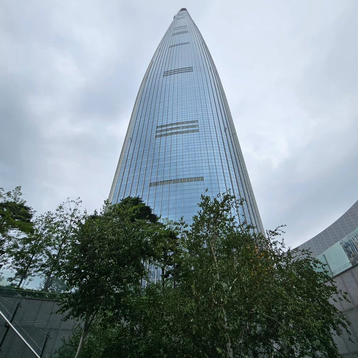 AngelaWard🖋 tweet media