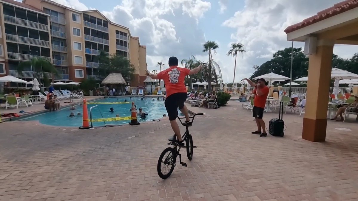SBX's tweet image. Awesome SBX Urban Sports Entertainment poolside today 😀 
#entertainment
