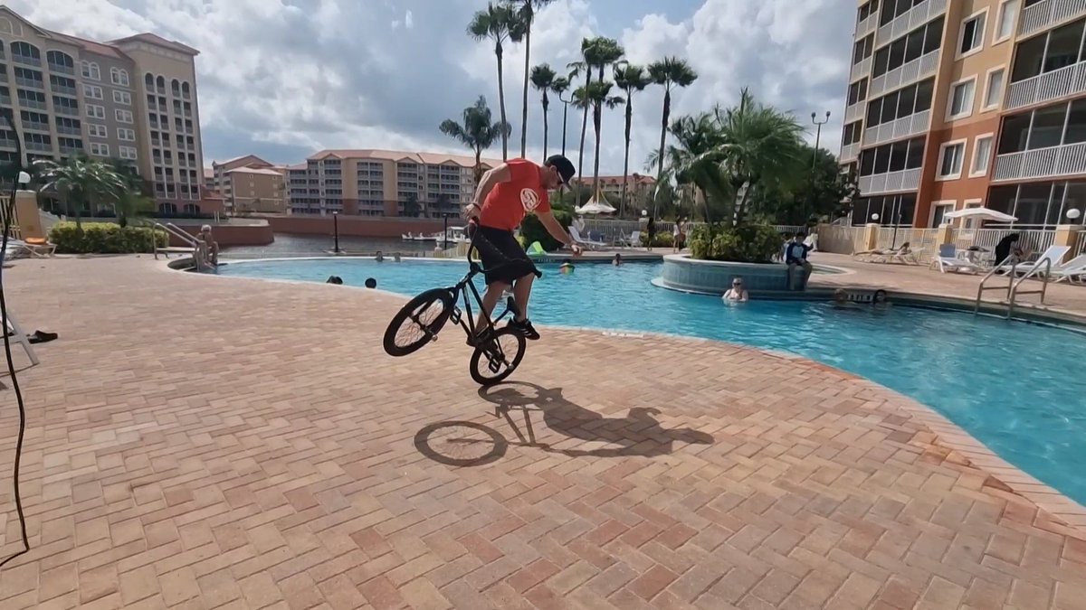 SBX's tweet image. Awesome SBX Urban Sports Entertainment poolside today 😀 
#entertainment