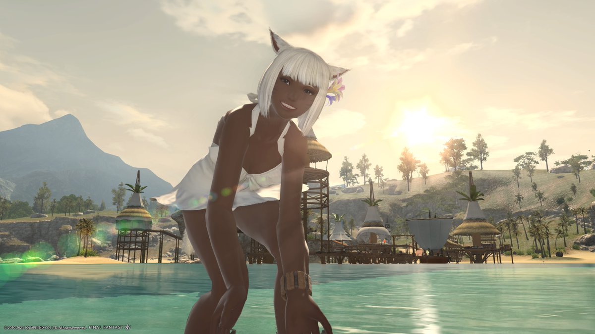 FF14「FF14、白い水着が欲しくて課金アイテムに手を出してしまう!ビキニを買うつもりだ」|青龍彡🍙のイラスト