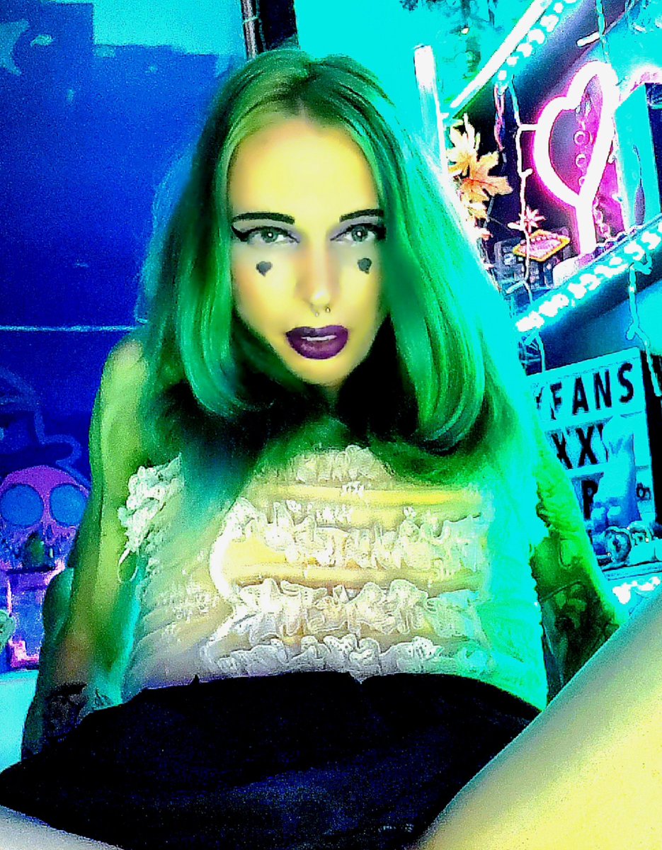 trixxytrap's tweet photo. Careful I got girl D https://t.co/4yxA5Ms1dg