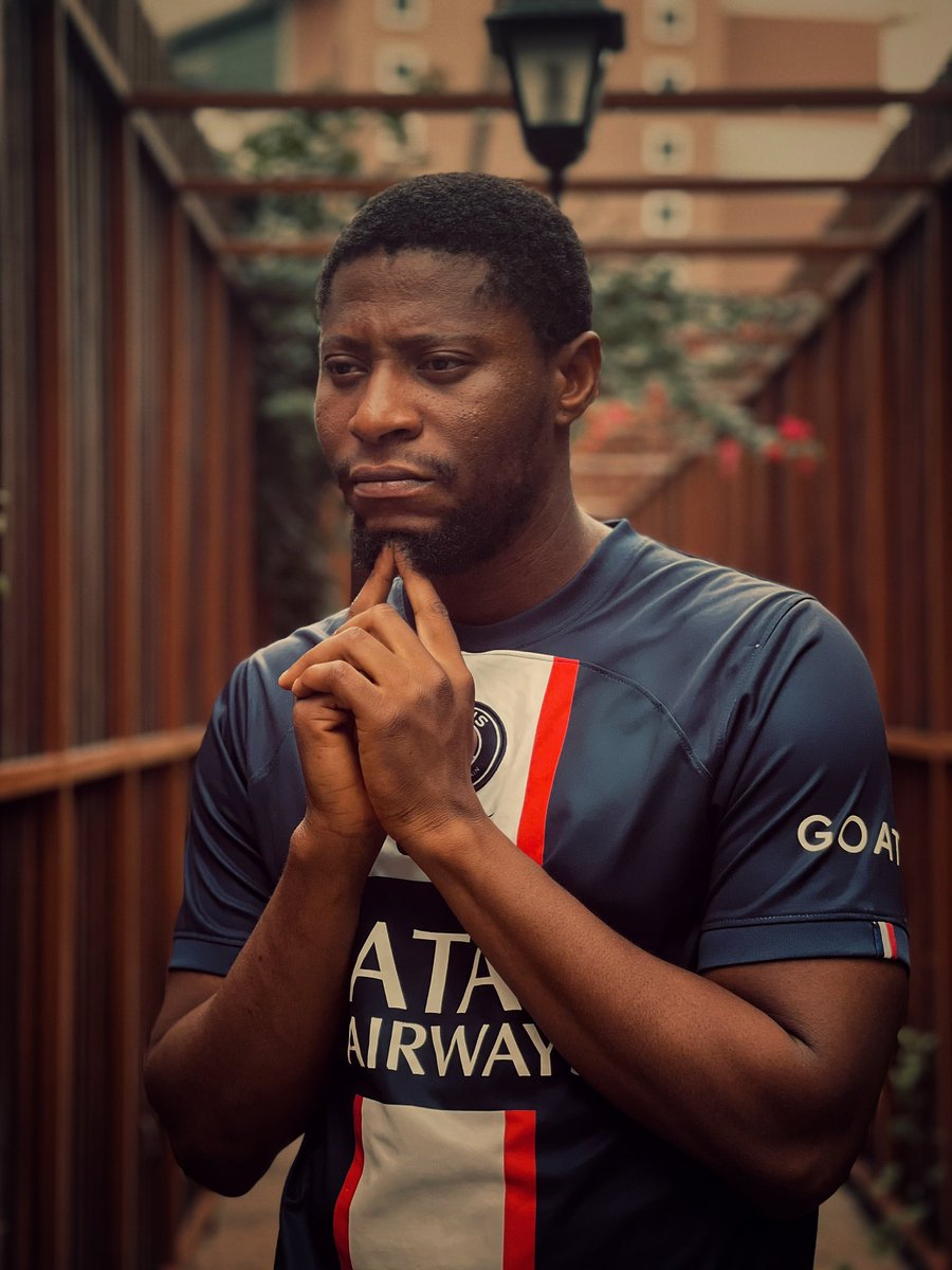 iam_benaffat's tweet photo. Like one girl be wan serve me breakfast but dem say her uncle swallow the plate. Oh my redeemer lives ! 😀
#actor #randomshots #simple #walker #vintage #affatnation #westandtall
#letItBen🔥 https://t.co/ctPV4jnzbt