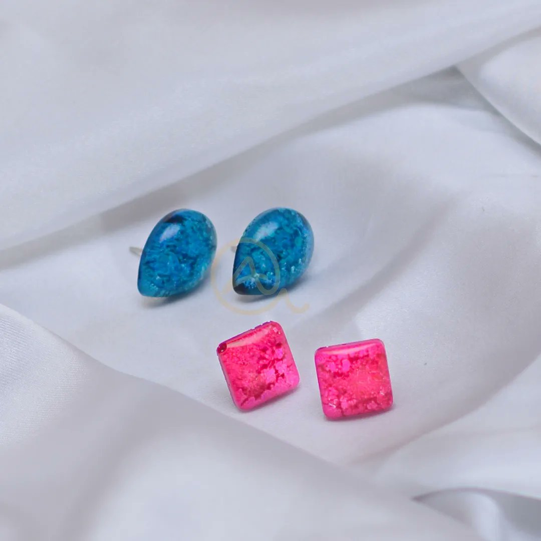 Aimi_Writes786's tweet photo. Epoxy Resin Mini Studs in Pairs
Made with 3d effect

Available in different shades and shapes.

Dm to book your order.

#resinjewelry #epoxyresin #earstuds #artandcrafts #handmade #giftforher #onlineshop #businesswoman #hijabiartist https://t.co/reJFCDVQvV