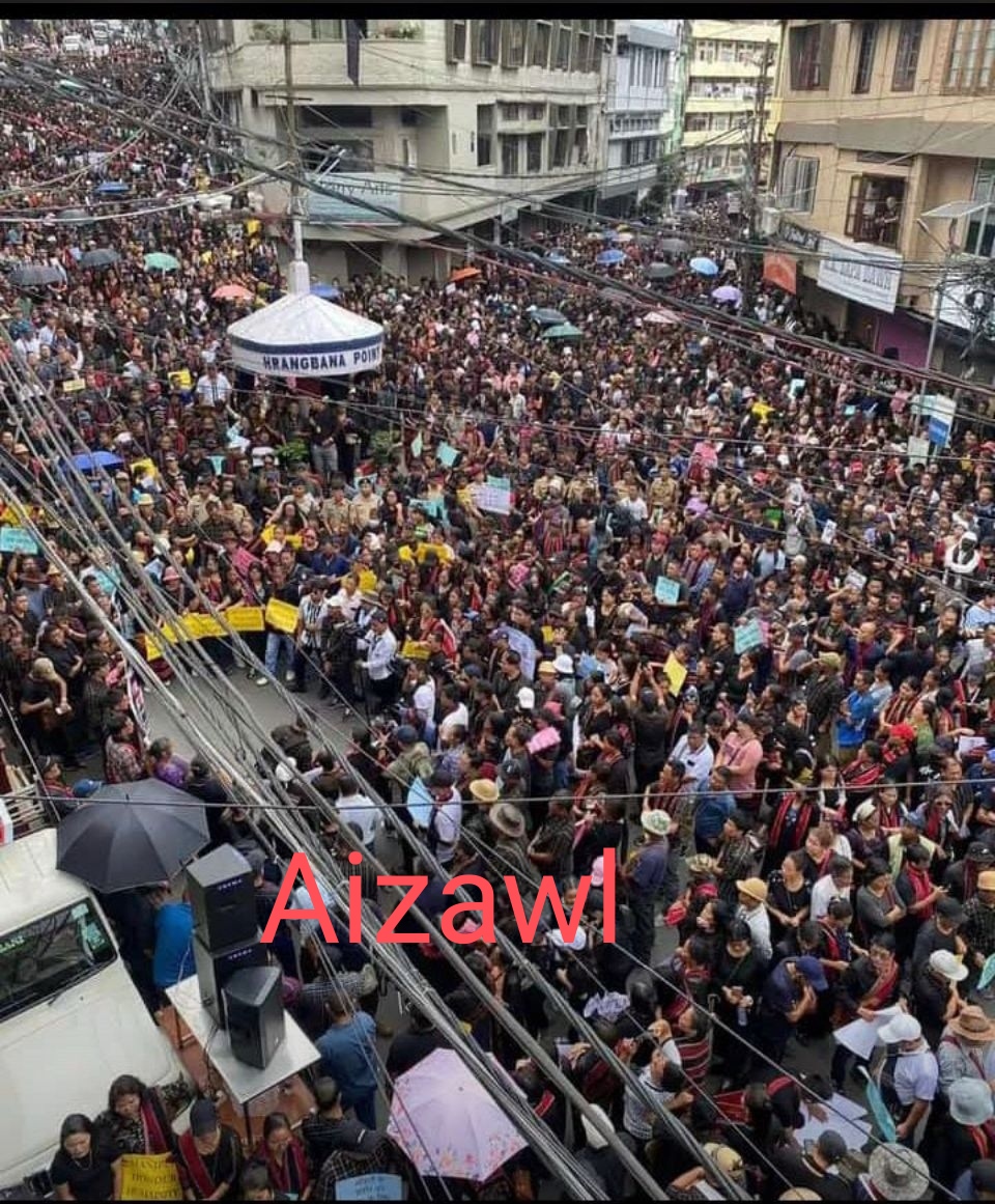 HSADelhi's tweet photo. #TRIBAL_UNITY
~Tens of thousands of people gathered all over Mizoram today to march in support of their brethren tribes in Manipur. The rally was organized by various CSOs of Mizoram.
~The Hmar Women's Association in Pherzawl District organised a protest against the monstrous and dehumanizing treatment of Kuki Hmar Zomi women in the present conflict.
~The All Dima Hasao Joint Women Organisation also held a rally against the heinous crime against women in Manipur. The rally was attended by thousands of women from diffrent communities.
#thankyouMizoram #UnitedWeStand
#dimahasao #pherzawl
#StopViolenceAgainstWomen