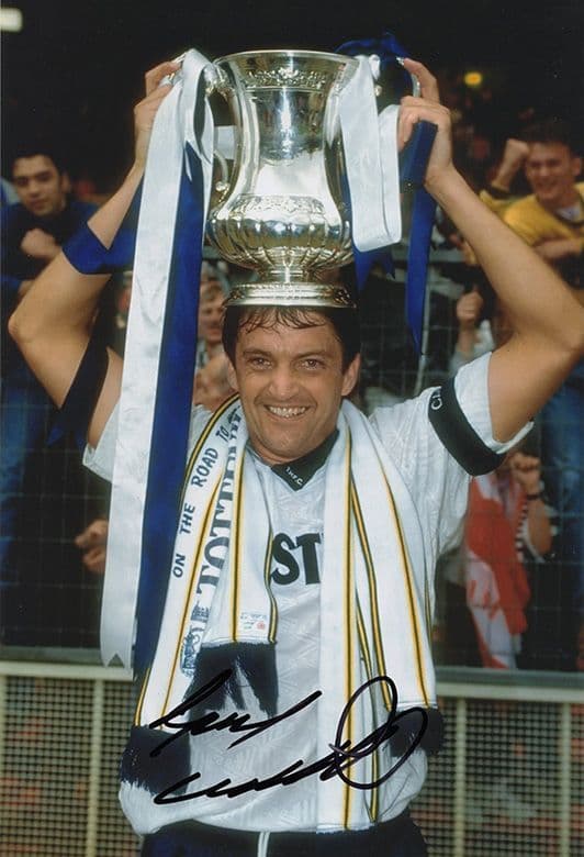 VFTLpodcast's tweet image. On this day 1982. One of Spurs greatest bargains, Gary Mabbutt, signed from Bristol Rovers for £105,000 😵‍💫. Over 16 years, he went on to play 600+ games for Spurs, third most of any player. A fine player and captain, and a top bloke too. What a man!