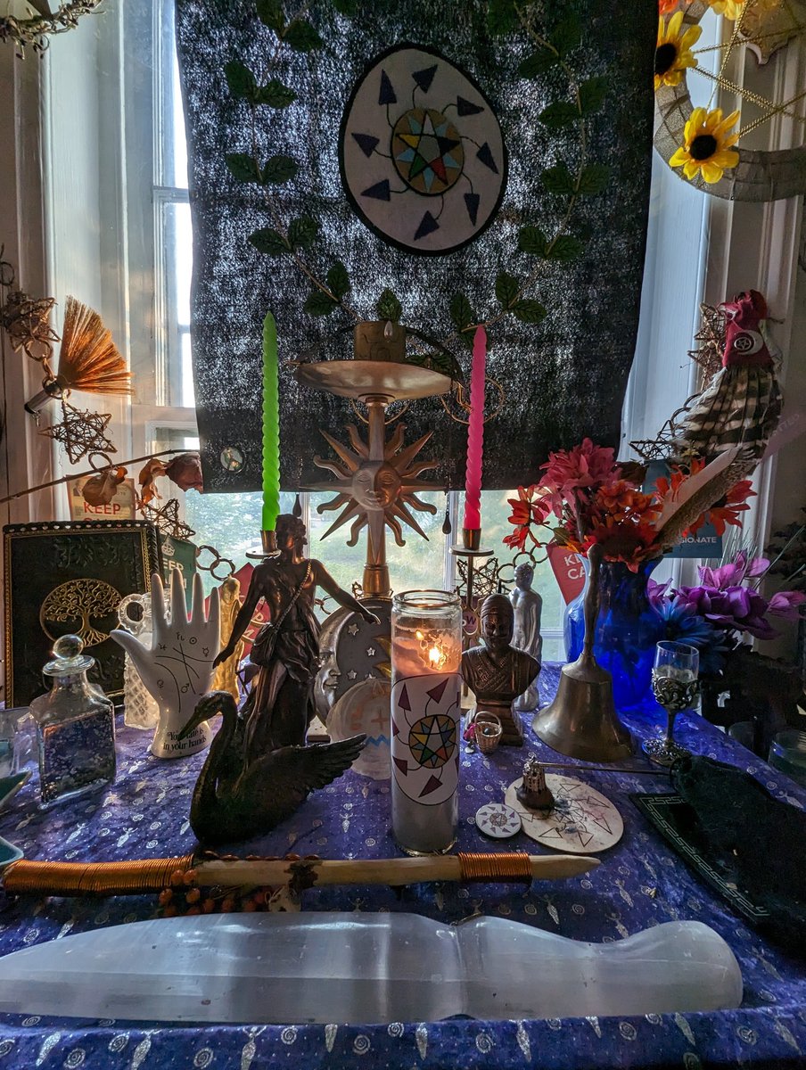 TempleofArcere's tweet photo. Our healing request candle is on. If anyone needs any healing or knows anyone that needs it, please list their name and I will add it to the list. 

Blessed be. 🕯️ https://t.co/NsRy1bwDEj