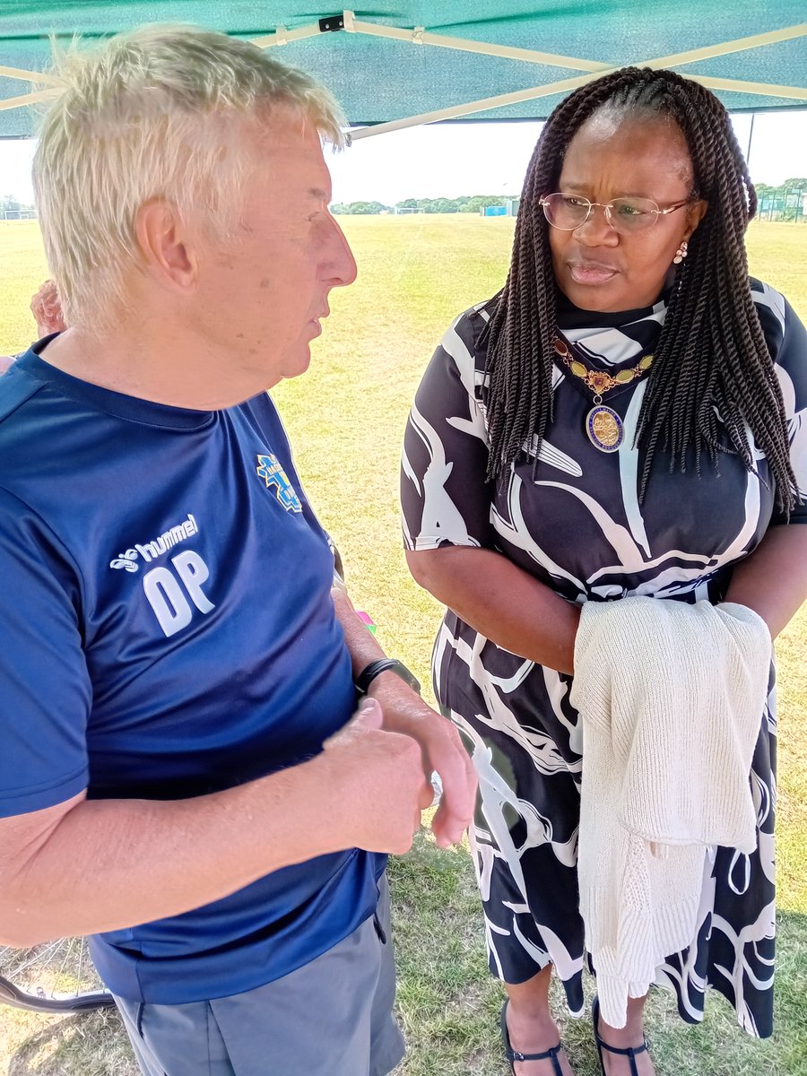 Peaceful Place (@peacefulplace96) on Twitter photo Basildon Deputy Mayor Cllr Yetunde Adeshile in conversation with Forest Glade YFC President Derek Pearson at the recent Peaceful Place family day.
Great for Cllr Adeshile to see the work we collectively do to help people with early dementia to live their best lives.
<a href="/hashtagutd/">Hashtag United</a> Basildon Deputy Mayor Cllr Yetunde Adeshile in conversation with Forest Glade YFC President Derek Pearson at the recent Peaceful Place family day.
Great for Cllr Adeshile to see the work we collectively do to help people with early dementia to live their best lives.
<a href="/hashtagutd/">Hashtag United</a>