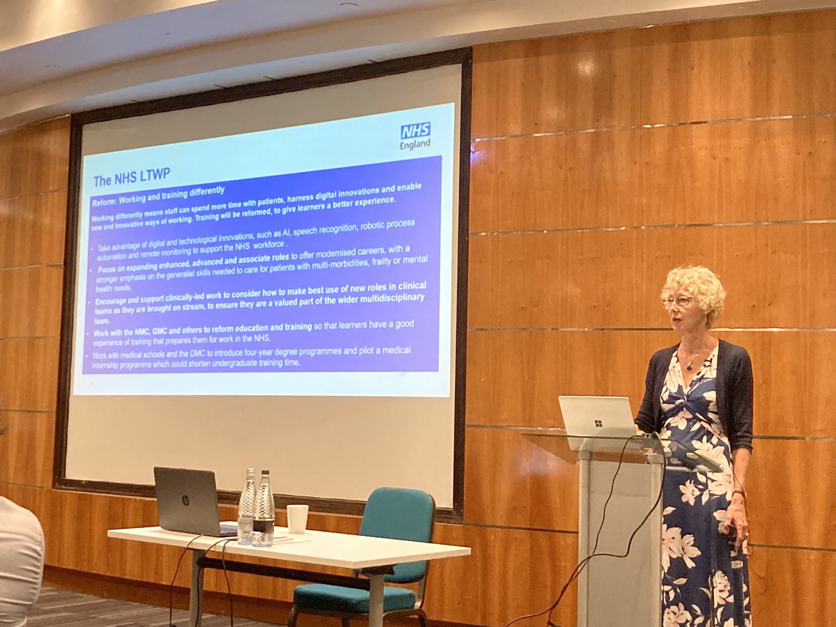 zoepackman117's tweet image. @sheona_macleod discussing the #workforceplan as an enabler to thinking differently to enable and support our workforce #electiverecovery @teamCNO_ @NHSGIRFT