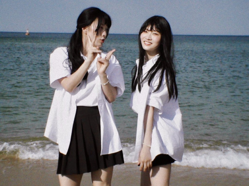FLUFFYSNOWWW's tweet photo. 3rd Single ‘𝑺𝒂𝒊𝒍𝒐𝒓𝒔’ Photo 👭🫧

🗓️ 2023. 07.27 12PM (KST)

#FluffySnow #플러피스노우
#Sailors #FluffySnow_Sailors https://t.co/PUrVpAiDV5
