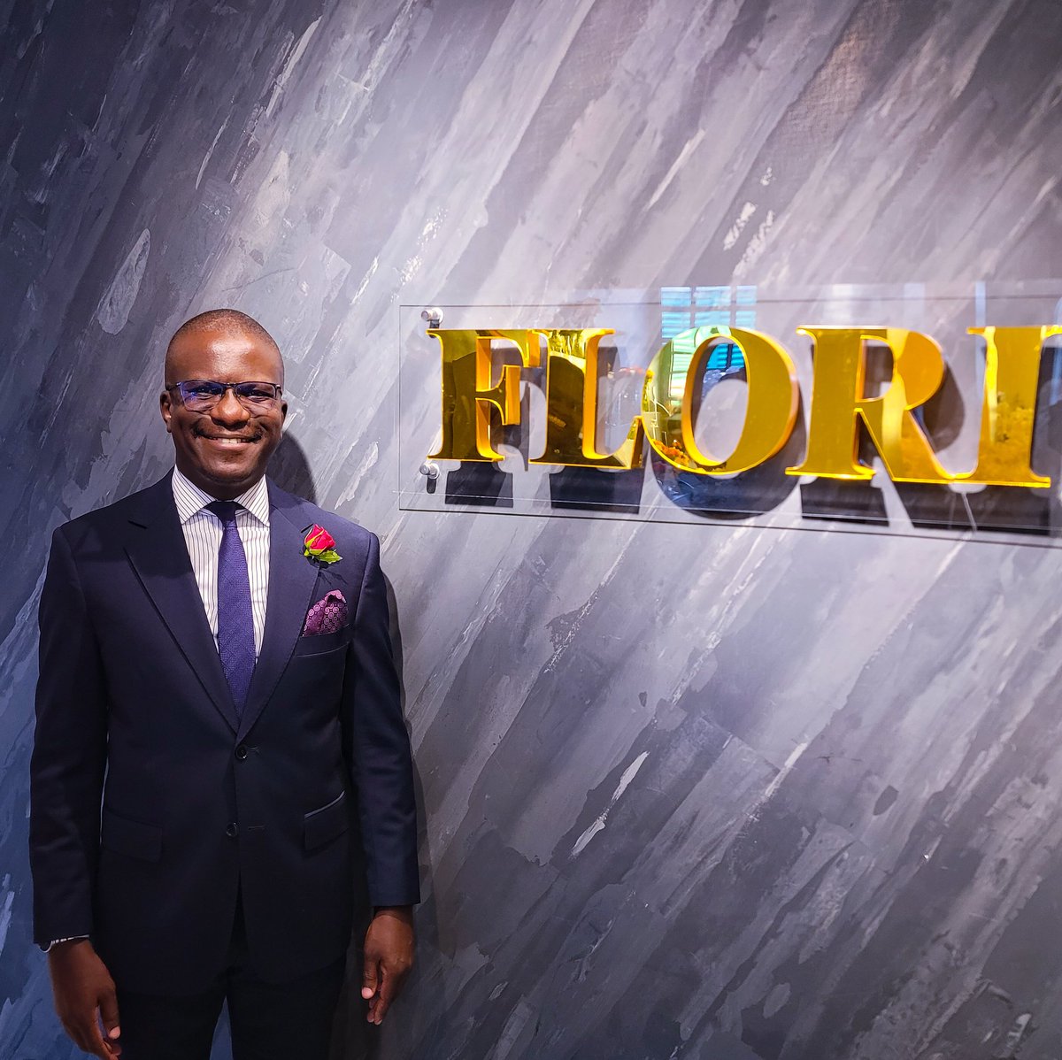 floriflowerug's tweet photo. For the dapper gentleman... get your fresh rose boutonniere at our shop.
@ssemamborashid looking dapper right there.
#FloriFlowers #BUBU #RoseBud #DapperGentlemen https://t.co/nEz8VOZB9V