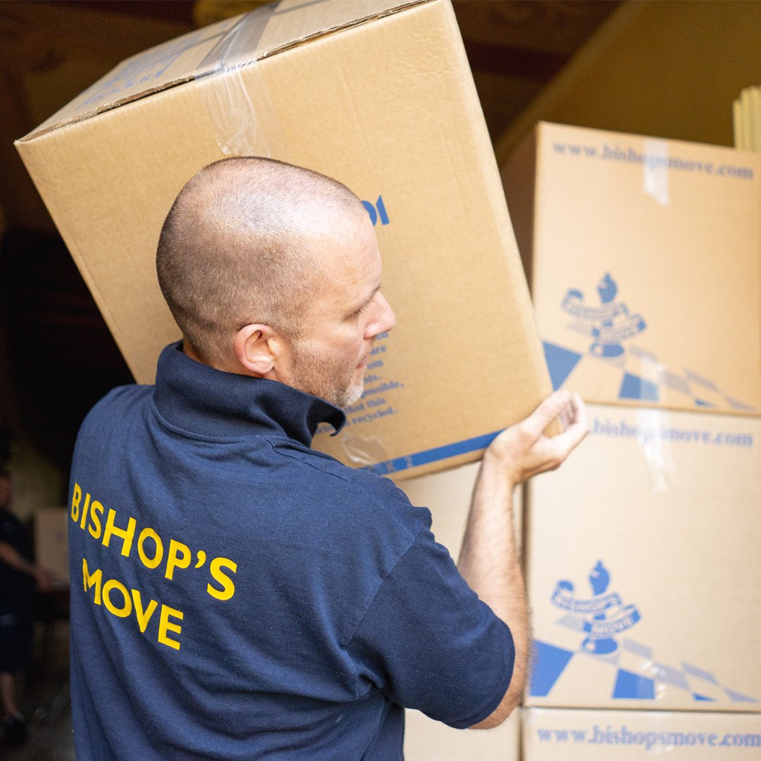 BishopsMove_'s tweet image. ⏰ Act fast! 🚚 Planning a summer move? Secure your preferred dates now!

August availability is limited. Visit bishopsmove.com for a free survey and quote. Lock in your moving dates hassle-free!

#MovingUK #BookNow #SummerMove #MovingHome #BishopsMove