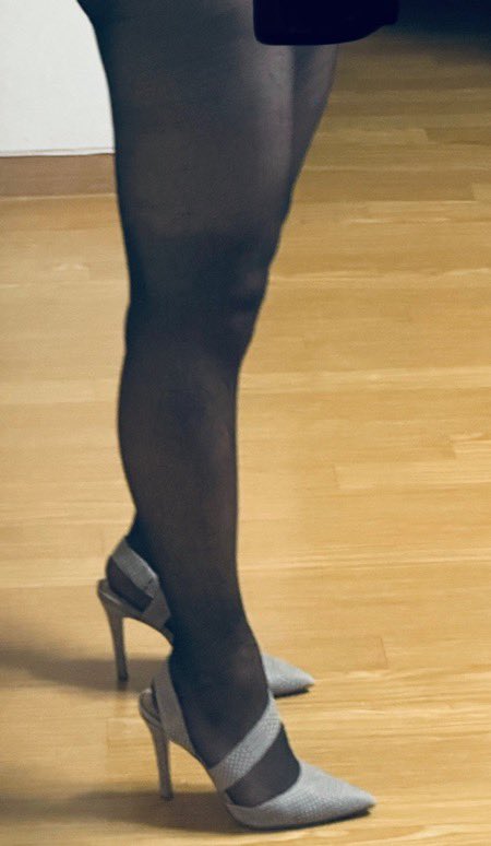 하이힐

이 느낌 너무 젛아