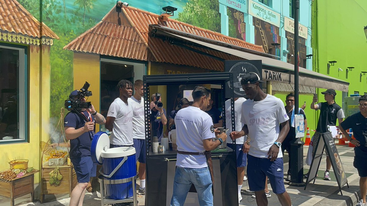 NorthSpursSG's tweet photo. @SpursOfficial at Arab Street today trying local teh tarik. They could not have gotten a better one than this Ali Redha’s teh tarik. Thank you @Yves_Bissouma @CutiRomero2 Destiny for taking the time with a fan. Missed Vicario. Next time bruh. COYS! https://t.co/RCLWq0pgCJ