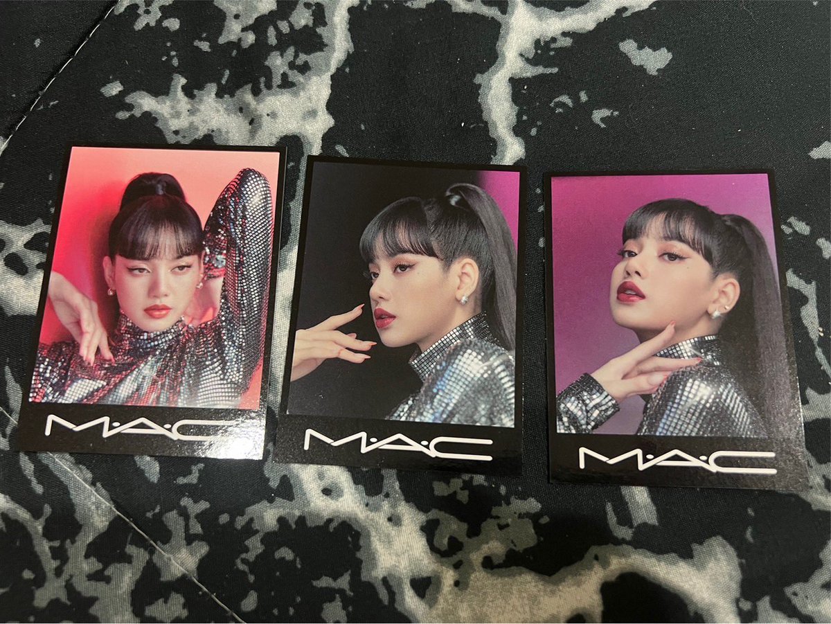 Natcha_thp's tweet photo. Set ละร้อยหกสิบบาท มี 3 ใบ เหมาหกร้อยบาท ส่งฟรี  
สนใจทัก @ไลน์ cherm.vintage26 #lalisa #lisa #lisablackpink #lisaxmac #mac  #maclovelisa https://t.co/XT3dcESeLr