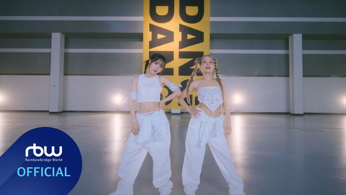 RBW_MAMAMOO's tweet photo. [#마마무+]

[TEASER] MAMAMOO+ 
'댕댕 (dangdang)' #1

🐾  https://t.co/rWljIUezX1

Album Release✔ 
2023.08.03 6PM (KST) 

#마마무플러스 #MAMAMOOplus 
#솔라 #Solar #문별 #MoonByul
#TWO_RABBITS #댕댕 #dangdang https://t.co/BYAXs7BNw7