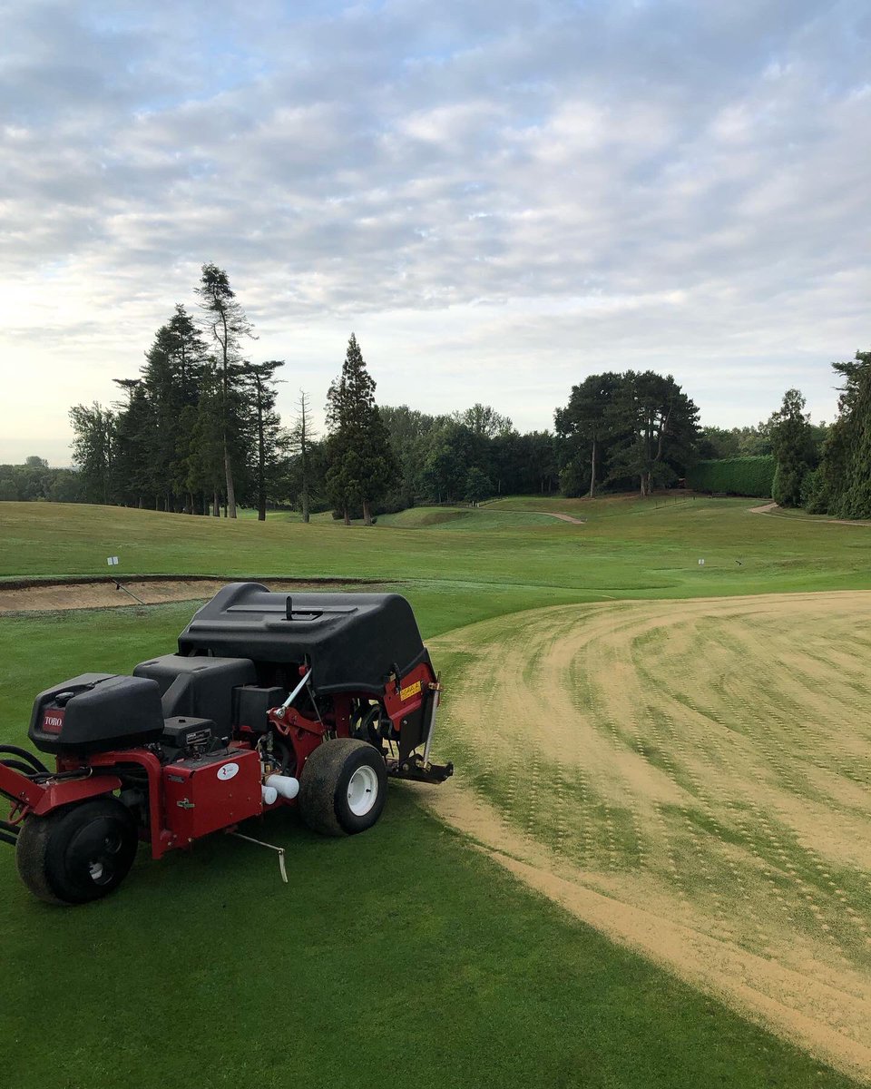 Miles_gkeeper's tweet photo. Itβs all go @ashfordkentgc on maintenance week! Out with everything today ..!! Iβm with the @thetorocompany Procore today all 18/19 greens done πͺ β³οΈ. Team working there magic now! #golf #sand #greenkeepers #toro #greentek #johndeere #rain #sun #cloudy #summer #seed #airate https://t.co/2ZKj3jP9du