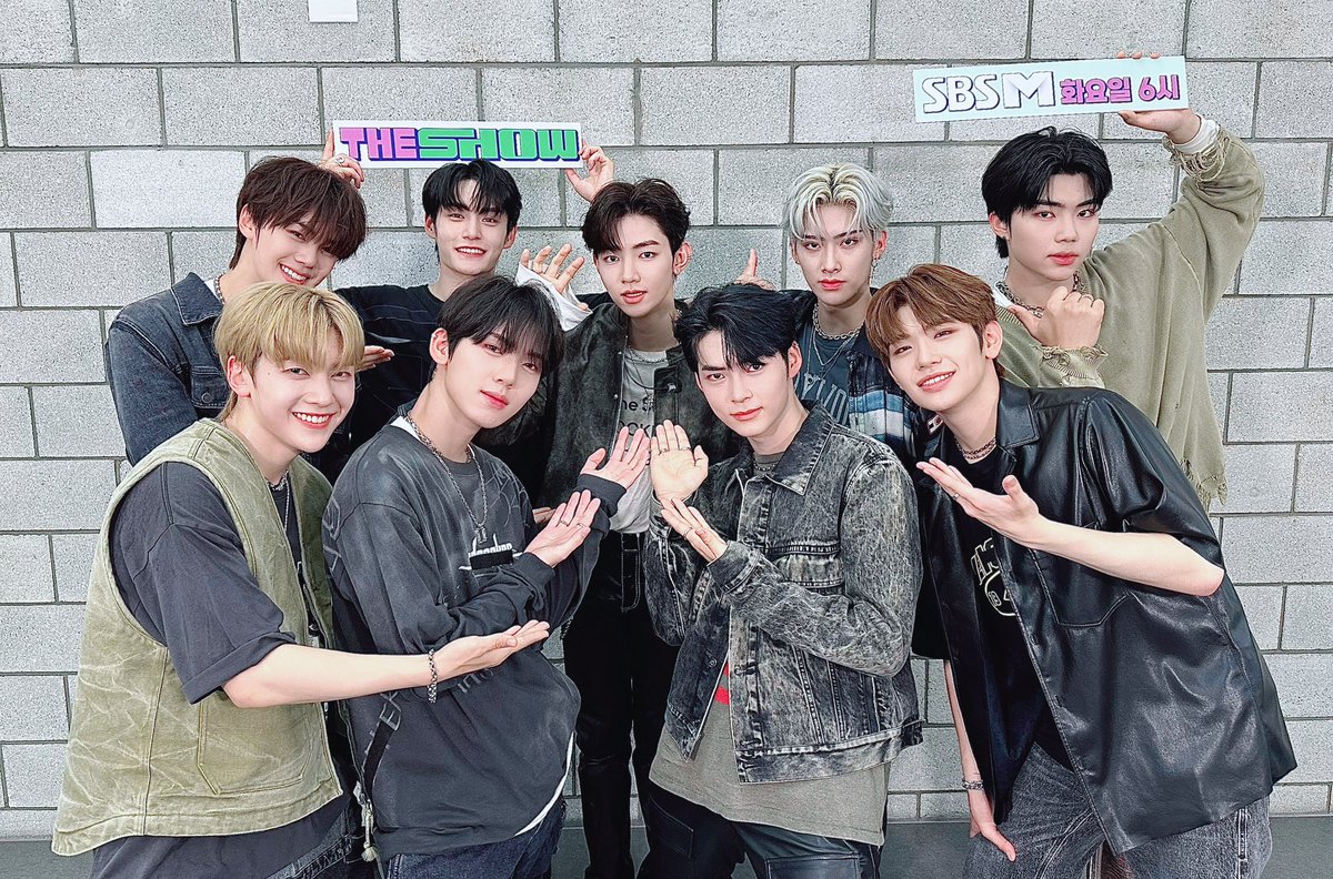 haobinsplanet's tweet photo. one thing about zb1 is they will make sure EVERYONE knows its HAO DAY!!!! https://t.co/HGtdY0sJxp