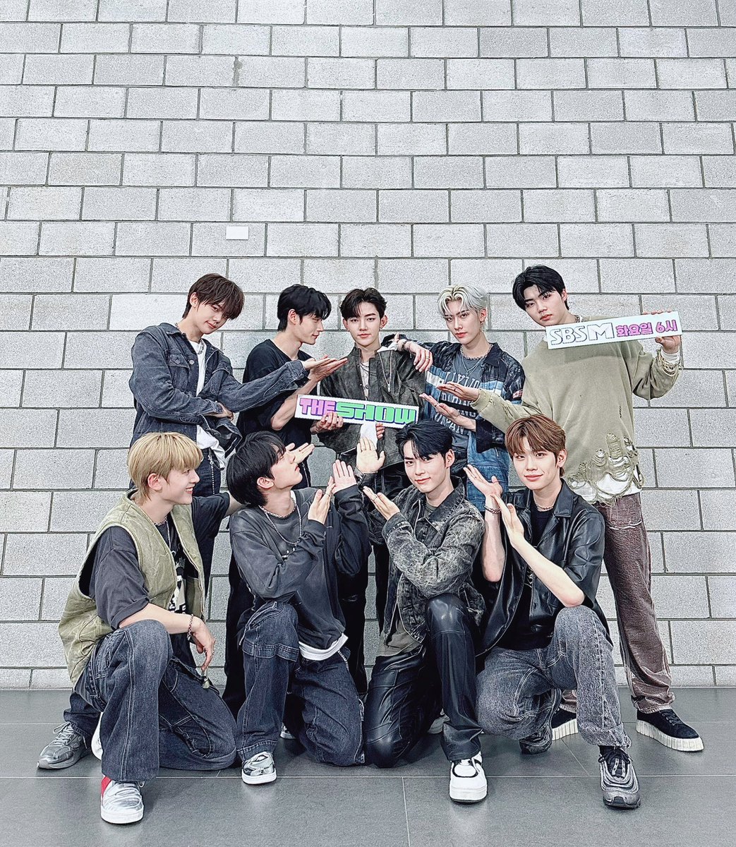 haobinsplanet's tweet photo. one thing about zb1 is they will make sure EVERYONE knows its HAO DAY!!!! https://t.co/HGtdY0sJxp