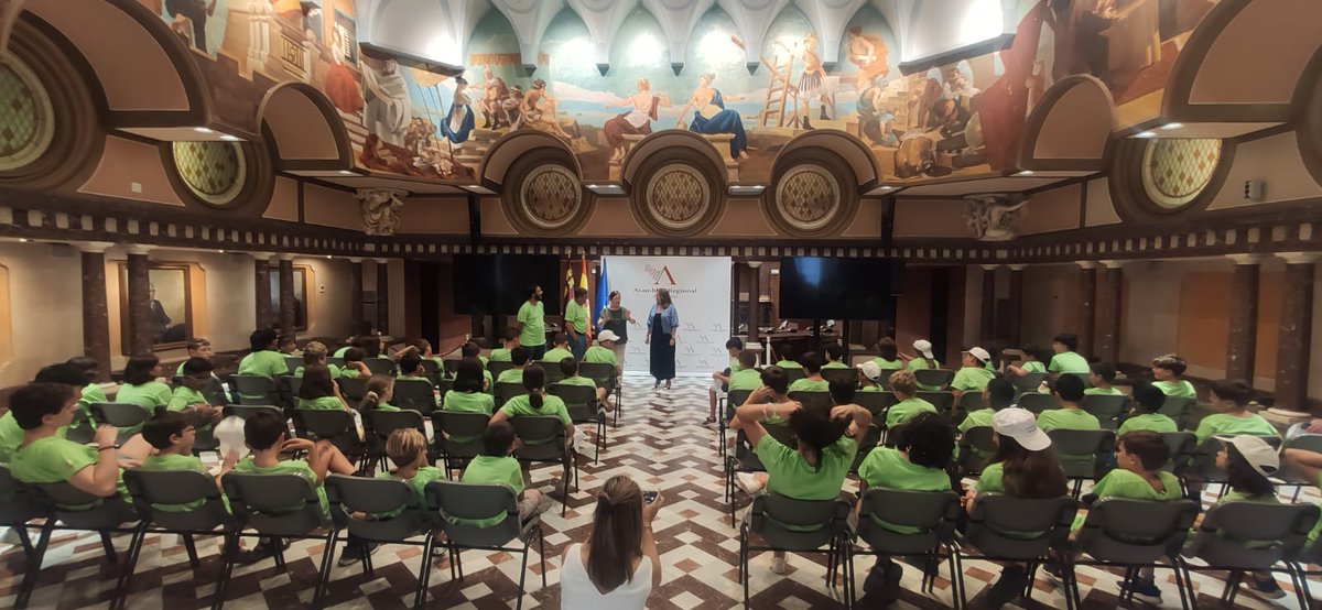 hemofiliamur's tweet photo. Esta mañana viajamos a #Cartagena para visitar la @asambleamurcia, donde nos recibe la presidenta Dña. Visitación Martínez. Nos han enseñado el Patio de los Ayuntamientos de la Cámara Parlamentaria y la Sala de las Comarcas.
#hemofilia #hemopeques @AytoCartagenaES https://t.co/pjSqJE1xpo
