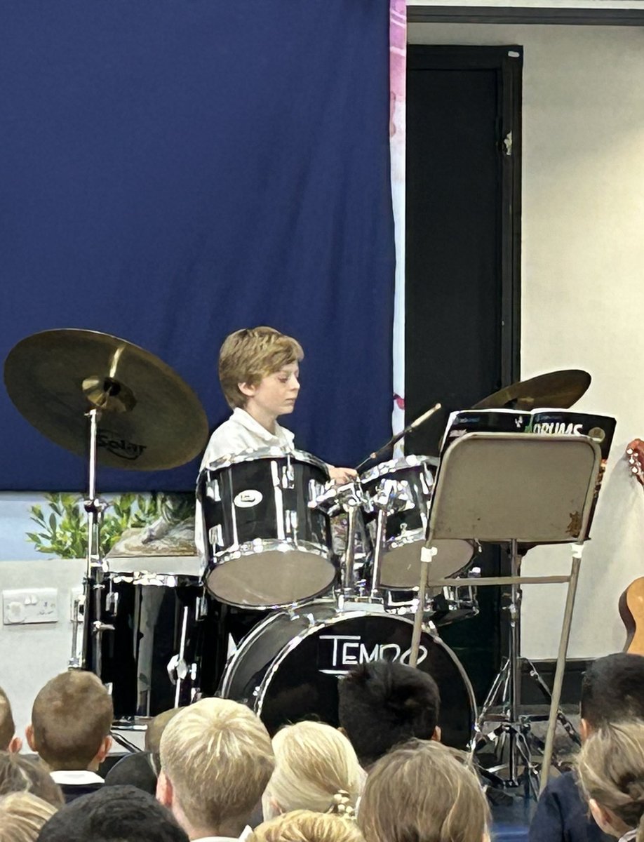 ChetwyndSpencer's tweet photo. Chetwynd really does have a lot of talent! Well done to all those children who performed this morning - musicians, singers, dancers … and ventriloquists too! You were AMAZING! All compered by our wonderful Year 6s! #appreciation #chetwyndsgottalent @satrust_ @spencer_hub https://t.co/mNPdv1yKYC