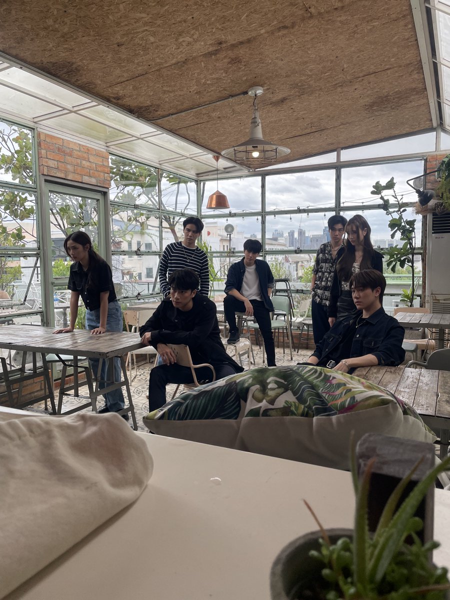 WednesdayClubTH's tweet photo. Fitting เบาๆสไตล์ลูกคนกลาง👔📷
แล้วเจอกันใน "Wednesday Club" 💚 

#WednesdayClub 
#GMMTV
@ohmpawatt @Hirunkit_ @filmracha @phuwintang
@satangktp @kayavine @PiployRR https://t.co/9NpWCVPcmb