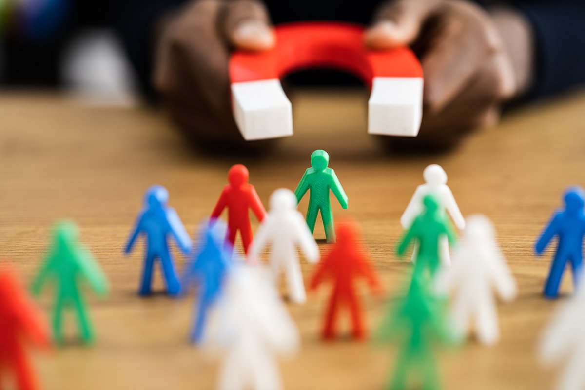 Maar hoe doe jij dat Jan? Zoveel connecties en interactie op LinkedIn?

Franck Fielemon legt in een video het fundament van 'LinkedIn for Business' uit. 
Laat in een commentaar weten of je de link naar de video wilt ontvangen!

#linkedintips #linkedintraining #linkedinforbusiness