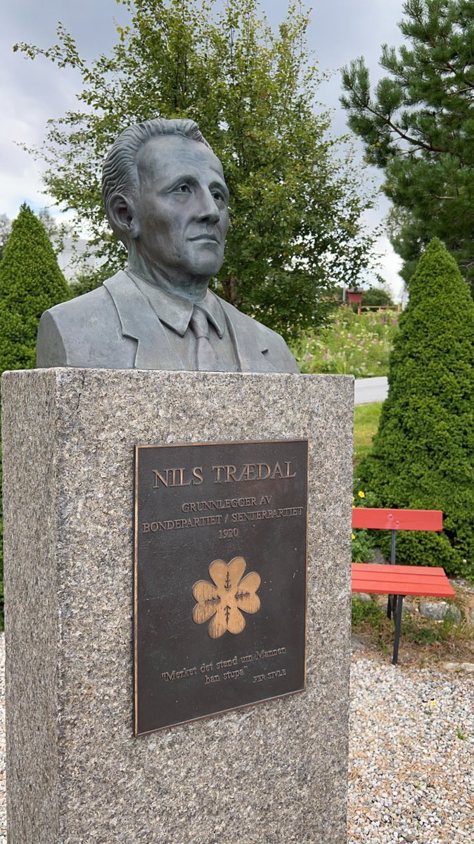 Obligatorisk stopp i Kolvereid på tur nordover <a href="/Senterpartiet/">Senterpartiet</a>