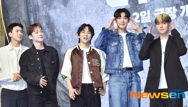 EXOGlobal's tweet photo. NEWSPIC 📸 | 230725 #EXO @ ‘The Moon’ VIP Premiere Photowall for #DOHKYUNGSOO

#SEHUN #XIUMIN #BAEKHYUN #CHEN #CHANYEOL #엑소 @weareoneEXO https://t.co/siKwcHV532
