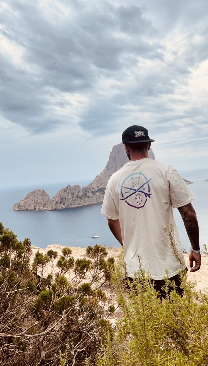 <a href="/quirkiesnft/">Quirkies</a> around the world 🗺️🌍

Literally everywhere i go quirkies is what I rock‼️🫶🏼

 #quirkiesstreetwear 💯