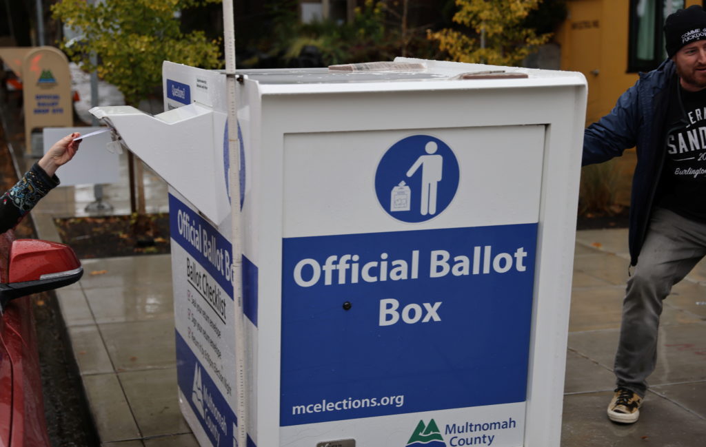 PNS_News's tweet photo. On today's 2023Talks - Experts tackle worries about American #electionconfidence, New York is ordered to redraw its Congressional maps, and the House's new appropriations bill receives criticism in several states.  

Listen: https://t.co/hFJKiCXCsU https://t.co/qMNdLmEZjE