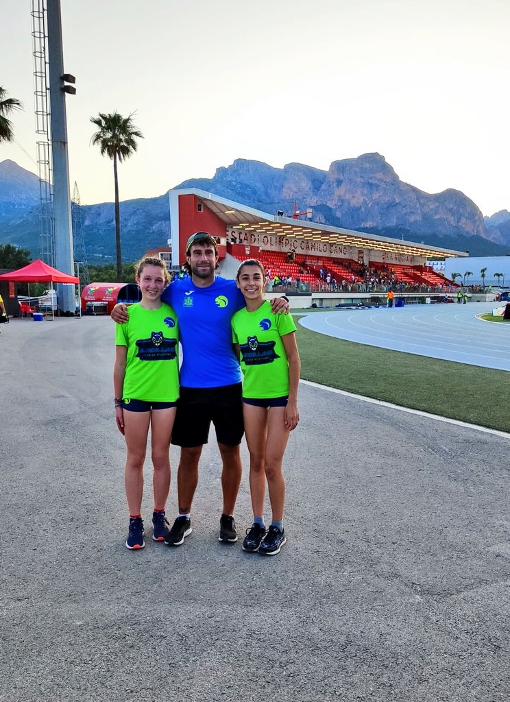 Terminamos la temporada de aire libre, muy contento con el salto que han dado los chic@s.

Cto 🇪🇸 Sub20
Alejandro 6° en 800m (1:52)

Cto 🇪🇸 Sub18
Julia 4° en 800m (2:11)
Deborah 6° en 400m (57")

Cto 🇪🇸 Sub16
Rocío 5° en 1000m (3:00)
Patricia 13° en 3000m (10:39)

¡A descansar!
