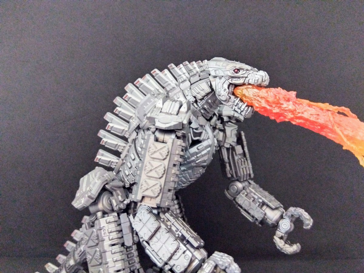 Genbu108's tweet photo. #夜のフィギュア撮影会
7/25
お題『今月のベストオモ写』

それぞれの熱線。#FireRodan
#Godzilla1995
#Godzilla2019
#MechaGodzilla2021
#SHMonsterArts https://t.co/79EbUEmHxa