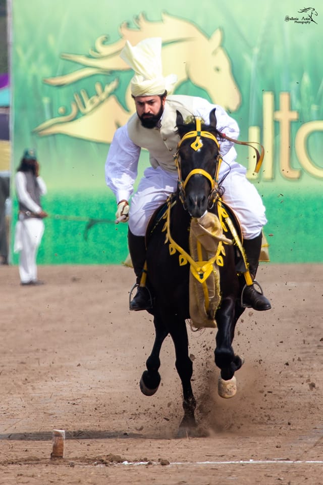 صاحبزادہ سلطان محمد بہادر عزیز سالانہ سلطان نیزہ بازی ٹورنامنٹ کے دوران
Sahibzada #SultanBahadarAziz during Annual Sultan Tentpegging Tournament organised by M.H.Sultania Awan Club of Darbar Hadhrat #SultanBahoo #Pakistan 

<a href="/SultanBahadarAz/">Sultan Bahadar Aziz</a>