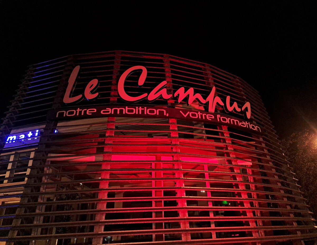 FleuryEnseignes's tweet image. Direction Aurillac pour le remplacement de l'enseigne le Campus.

Fabrication et pose par nos soins.

#fleuryenseignes #enseigne #pose