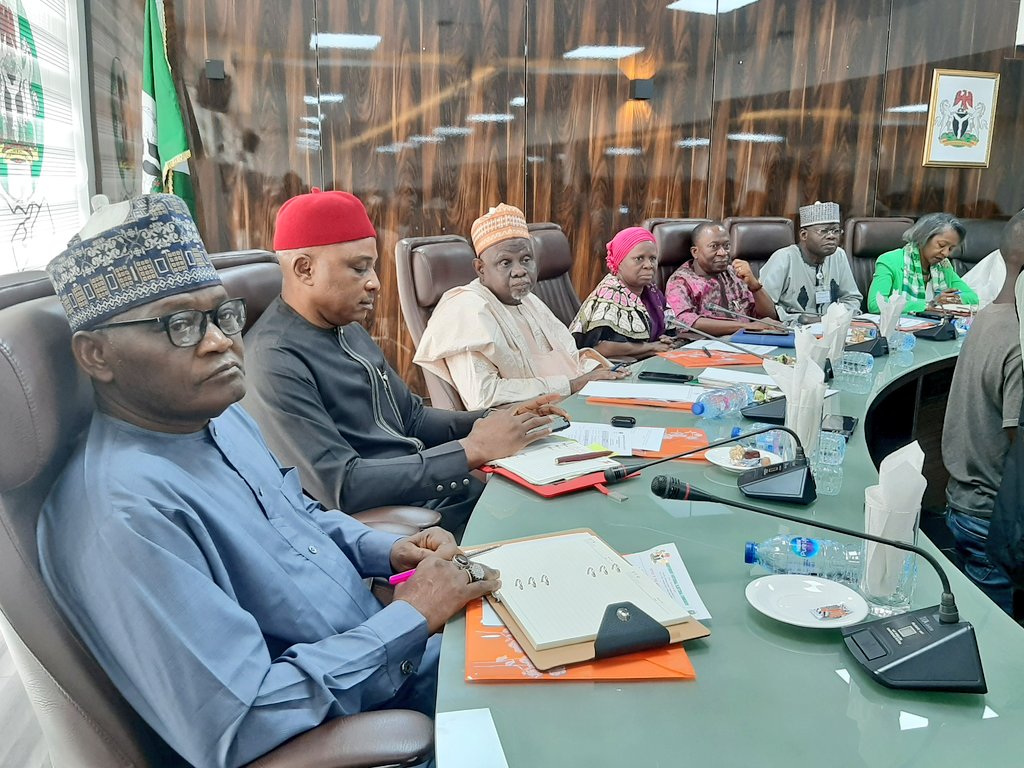 inecnigeria's tweet photo. INEC Chairman, Prof. Mahmood Yakubu, along with the Commission's Members, in a meeting with Leaders of Political Parties to Review the 2023 General Election. The meeting is ongoing at the Commission's conference room in Abuja. https://t.co/vqyKL0grm4