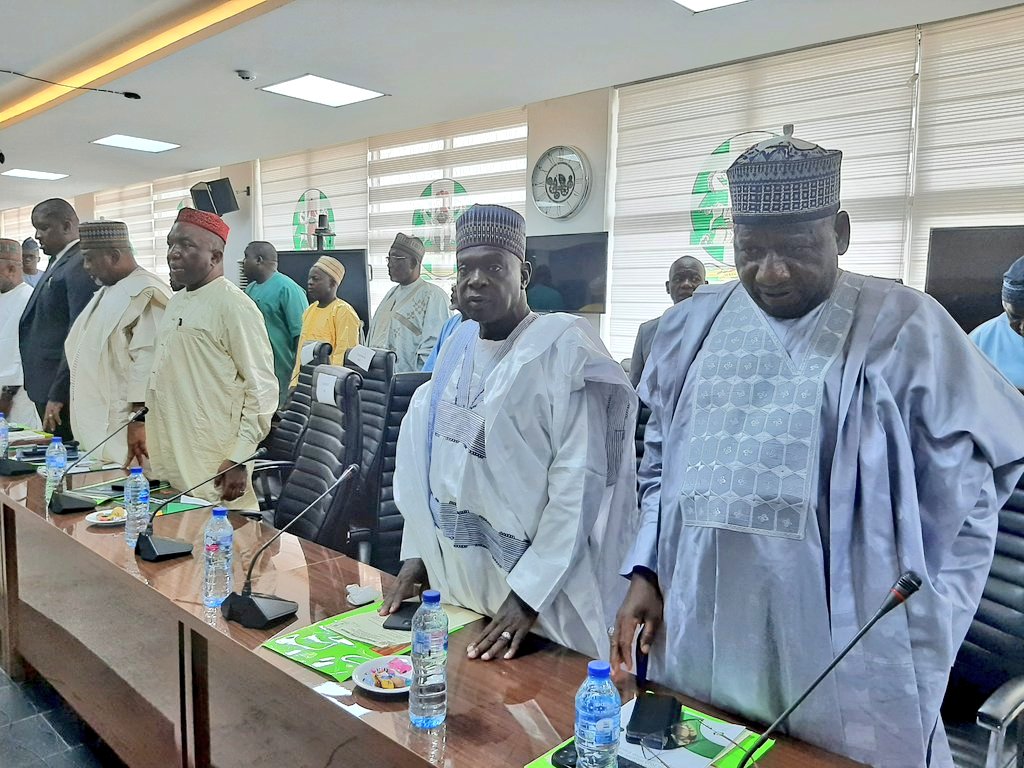inecnigeria's tweet photo. INEC Chairman, Prof. Mahmood Yakubu, along with the Commission's Members, in a meeting with Leaders of Political Parties to Review the 2023 General Election. The meeting is ongoing at the Commission's conference room in Abuja. https://t.co/vqyKL0grm4