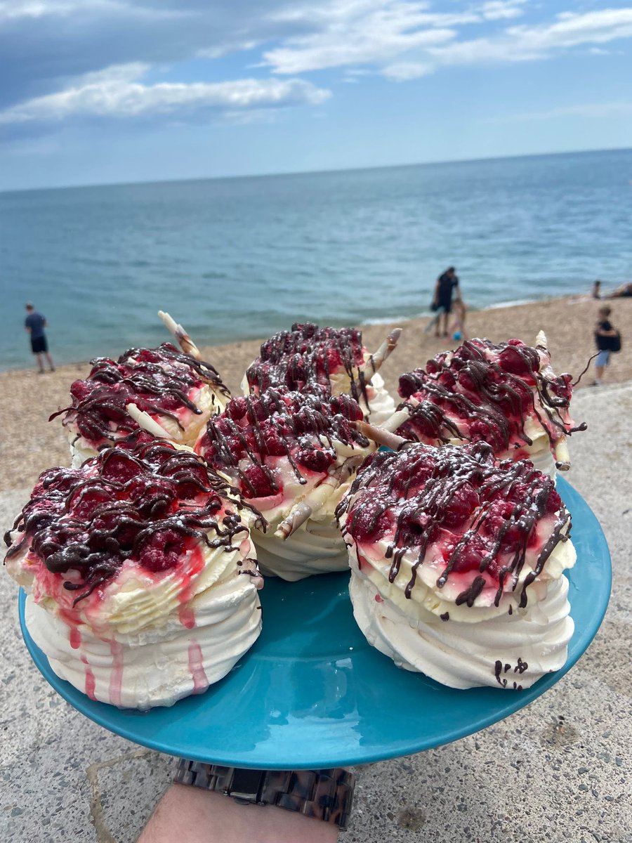 StartBayInn's tweet photo. Oh my 😱⁣
⁣
GF raspberry pavlovas fresh in this morning, summer on a plate! 🍓⁣
⁣
Always make sure you check our desserts as we have a variety which changes 🤩⁣
⁣
#RaspberryPavlova #Dessert #SummerOnAPlate #GlutenFree #Pub #ThatchedPub #PubFood #DogFriendlyPub https://t.co/TtjZDOnONj