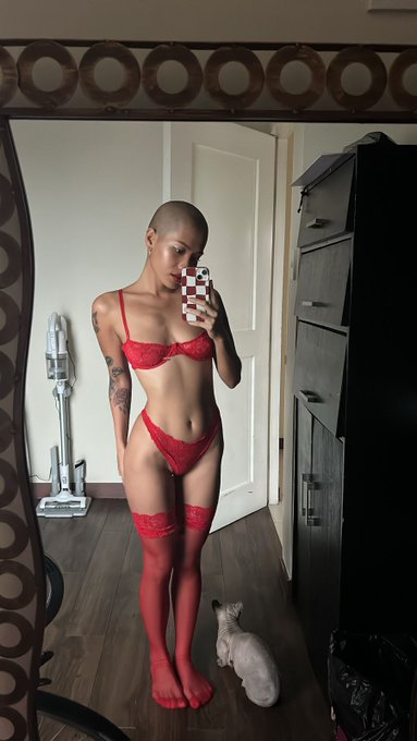 Red is red https://t.co/TDFbfQEWsc  #emmarouge #rouge #model #contentcreator #photooftheday  #imageoftheday<a href="/tag/emmarouge"class="tags">#emmarouge</a><a href="/tag/photooftheday"class="tags"><span>#photooftheday</span></a><a href="/tag/model"class="tags"><span>#model</span></a><a href="/tag/asian"class="tags"><span>#asian</span></a><a href="/tag/rouge"class="tags"><span>#rouge</span></a><a href="/tag/camgirl"class="tags"><span>#camgirl</span></a><a href="/tag/livecam"class="tags"><span>#livecam</span></a>