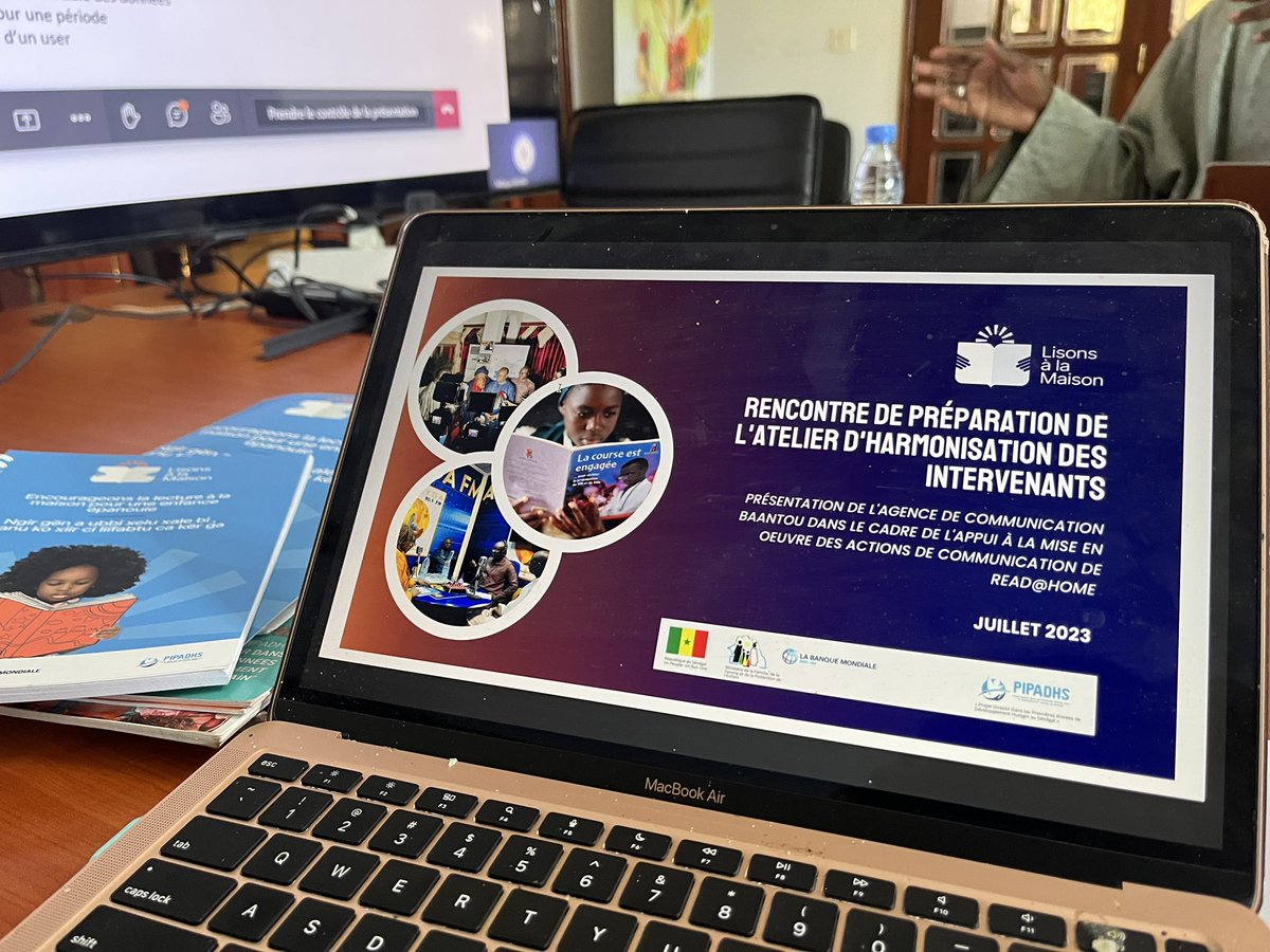 baantou's tweet photo. Ce matin, nous sommes au siège de l’UGP #PIPADHS qui rassemble les intervenants au compte de #LisonsalaMaidon en amont de la rencontre d’harmonisation des intervenants de l’initiative #ReadatHome au #Senegal. Au menu: Présentation de @MariamTendou KAMARA , directrice de #BAANTOU https://t.co/Ti66JvaKFf