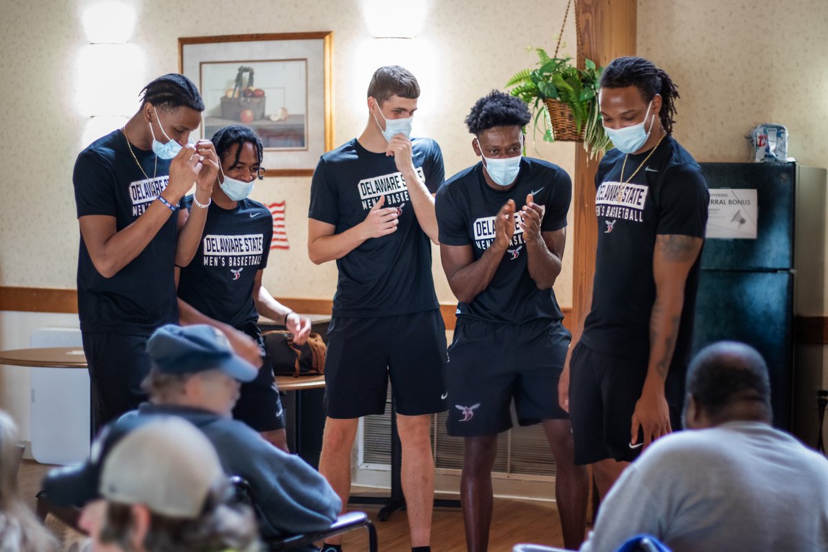 DSUMBB's tweet photo. “We make a living by what we get, but we make a life by what we give.”
#ServiceToOurCommunity https://t.co/lmZVHruLPz