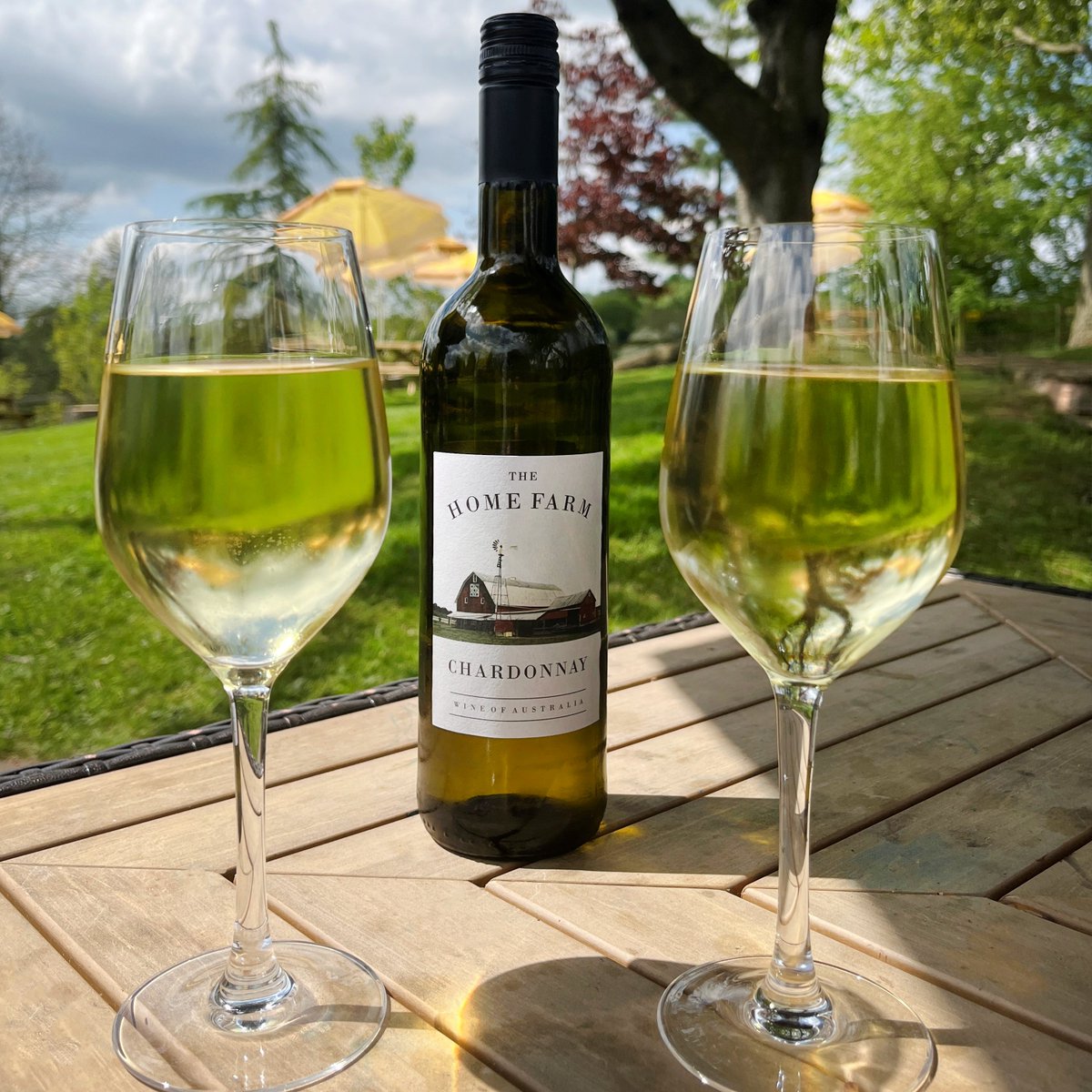 RedWithington's tweet photo. What better way to relax after a long day at work than with a glass of wine? 
We have you covered with our fabulous Wine Wednesday offer - buy two large glasses and enjoy the rest of the bottle free! https://t.co/Jgiziojvl8